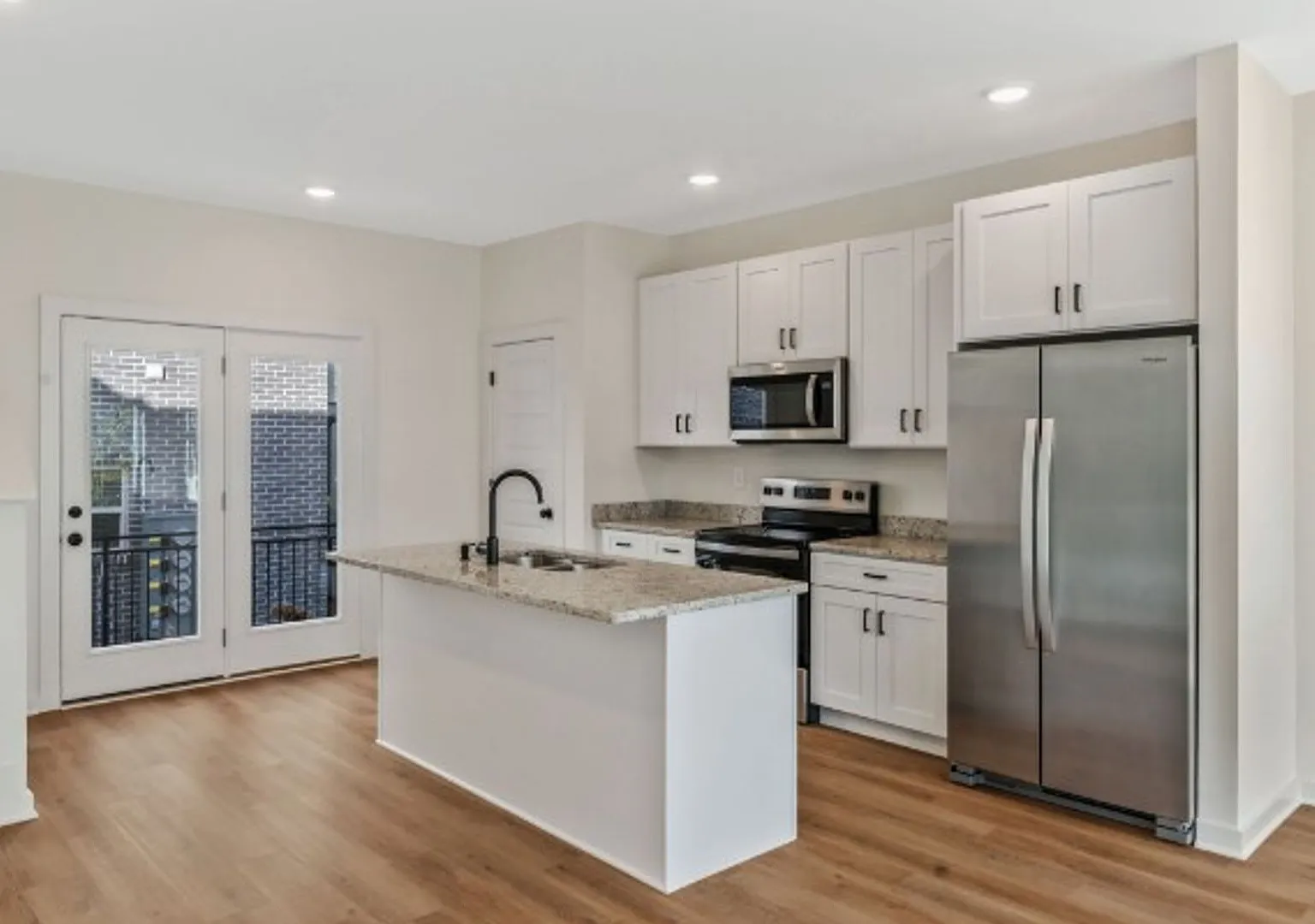 For Lease- New Build Townhome With Rooftop In Lebanon! — Photo 1
