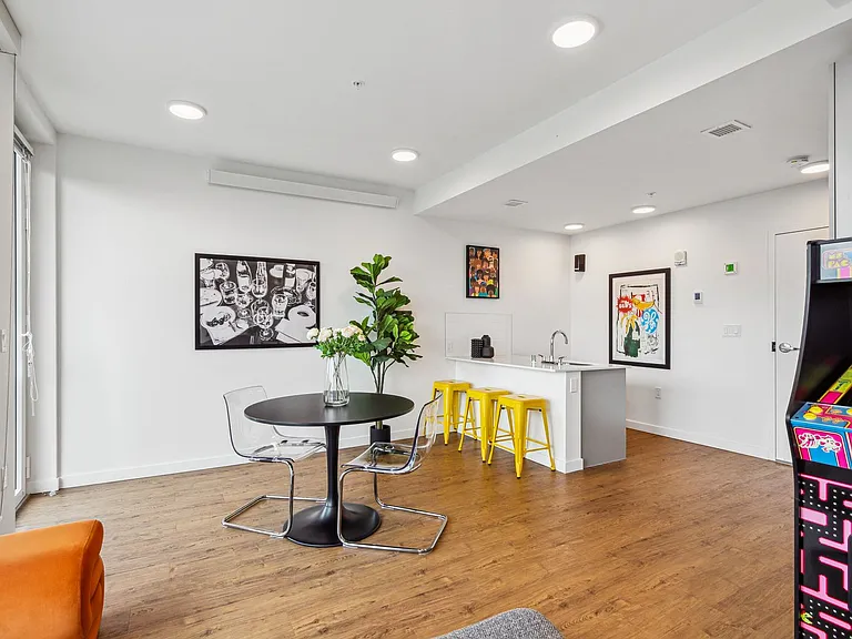 Madrone Passive House, Bright Homes in Walkable Central District Location with W/D in Unit and NE... — Photo 23