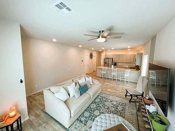 3rd image of 7546 Crested Moon St