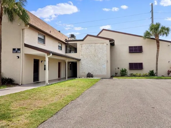 7281 Cloister Dr #122, Sarasota, FL 34231