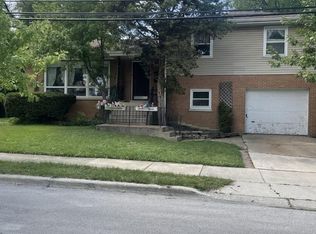 3910 Custer Ave, Brookfield, IL 60513