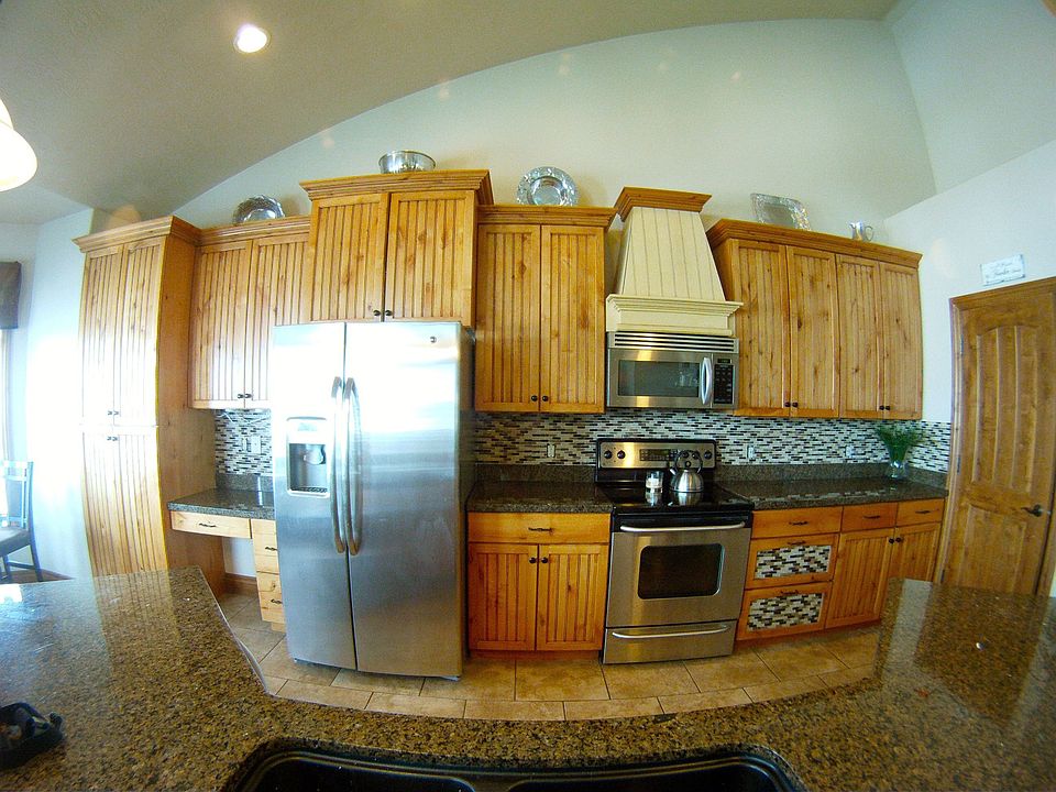 Main level Kitchen