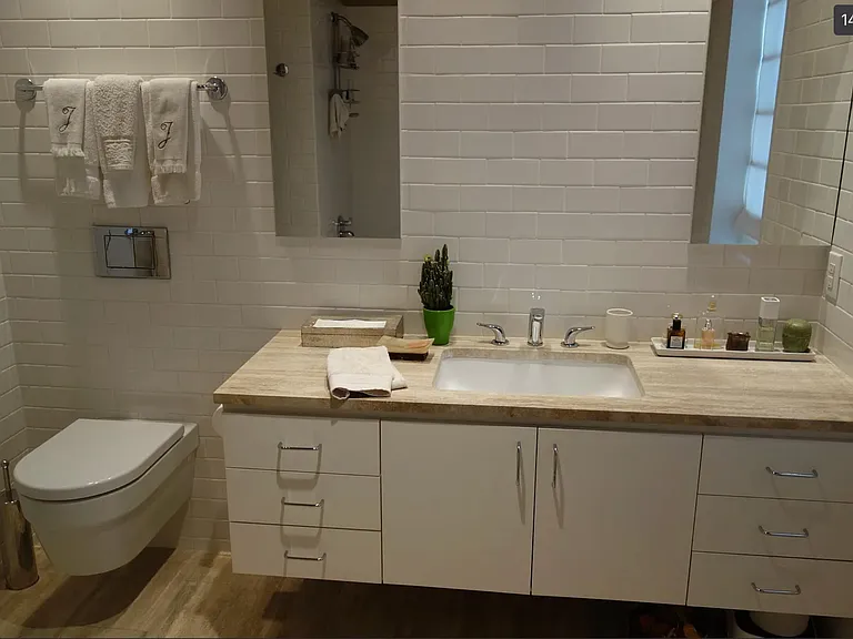 323 Pine St — Photo 12