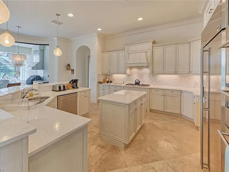 9683 Lipari Ct — Photo 9