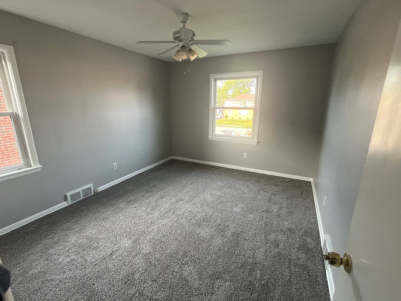 2321 Traymore Rd — Photo 4
