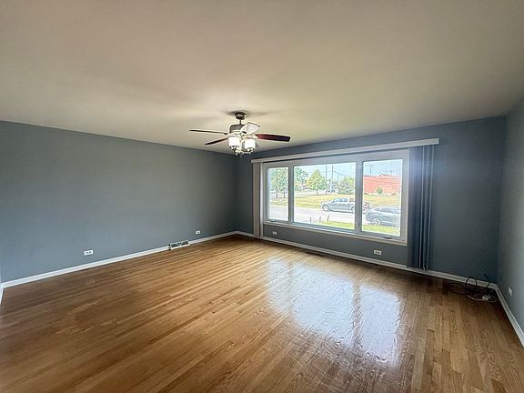 2nd image of 7851 Lorel Ave APT 1