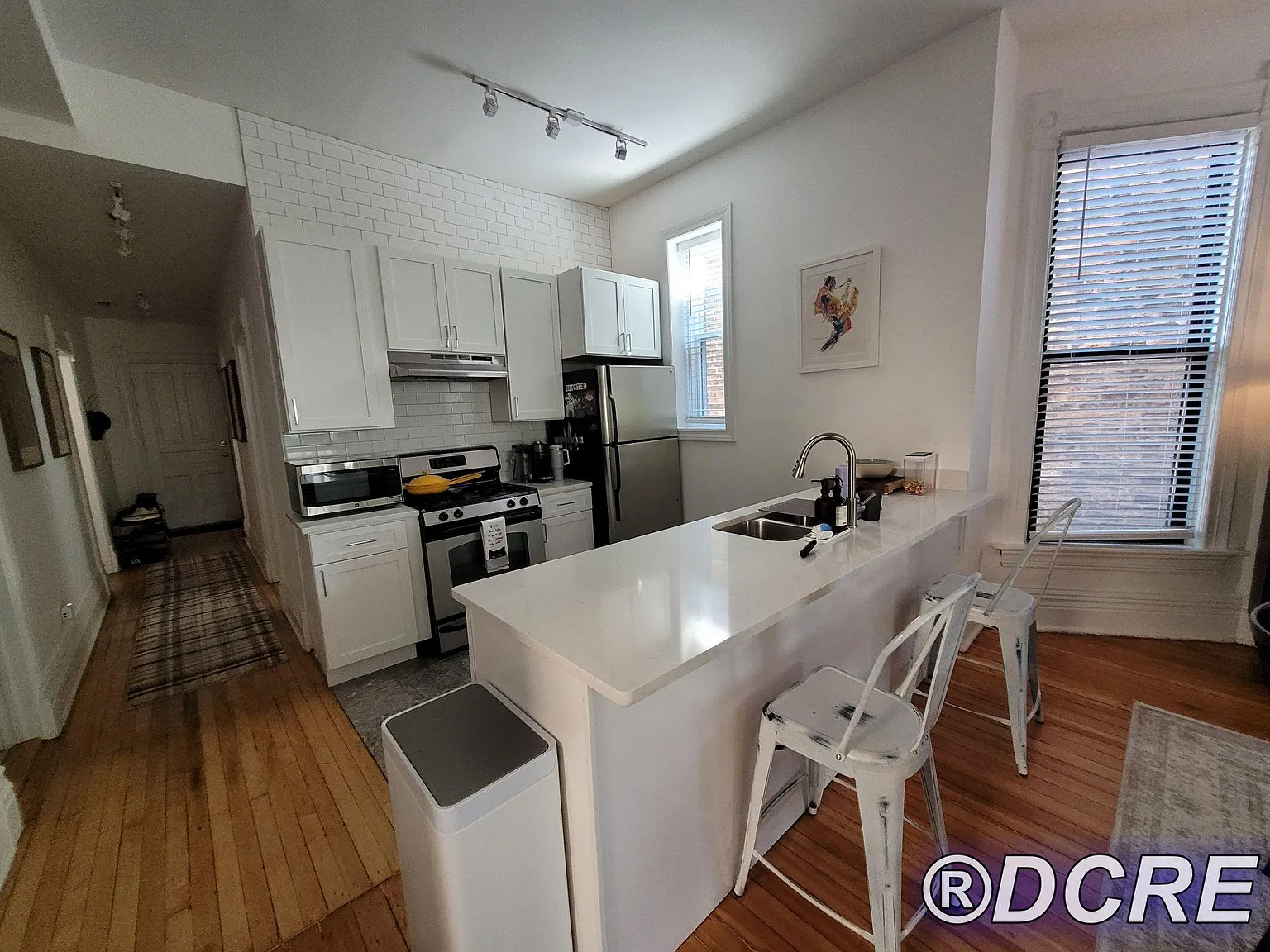 3 bed, 1300 sqft, $3,495 — Photo 4