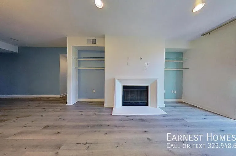 14412 Killion St #401 — Photo 6