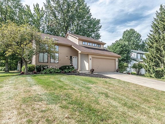2nd image of 49 Highmeadow Dr