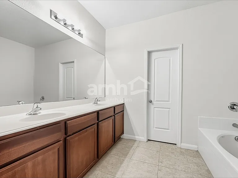 1211 Arizona Dr — Photo 11