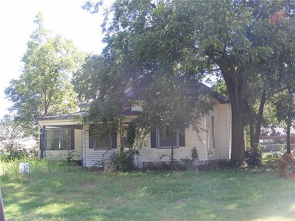 5th image of 605 N Cypress Ave