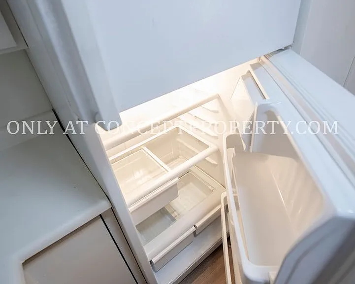 223 E 3rd Ave — Photo 65