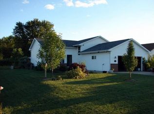 W6303 Arborvitae Ln, MENASHA, WI 54952