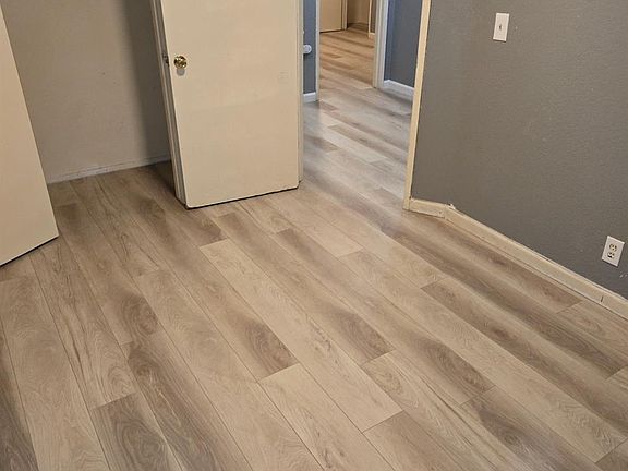 4th image of 2025 E White Ave