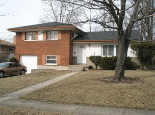 1064 Bluejay Dr, Cincinnati, OH 45231