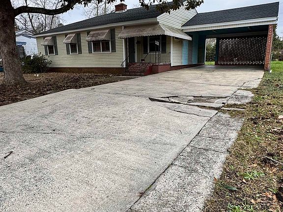 3rd image of 201 Meadowdale Dr