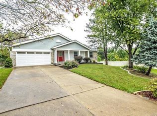 2 Connemara Rd, Saint Peters, MO 63376