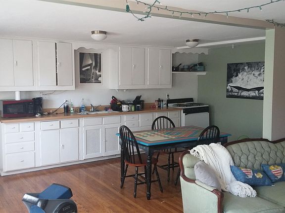 2nd image of 900 Leavenworth St APT 1