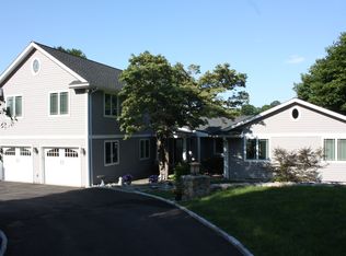 25 Lakeview Rd, Brookfield, CT 06804