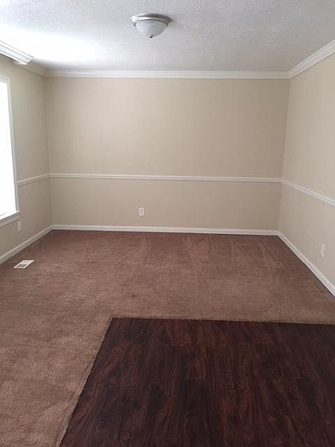 1st image of 1054 Redwood Ct