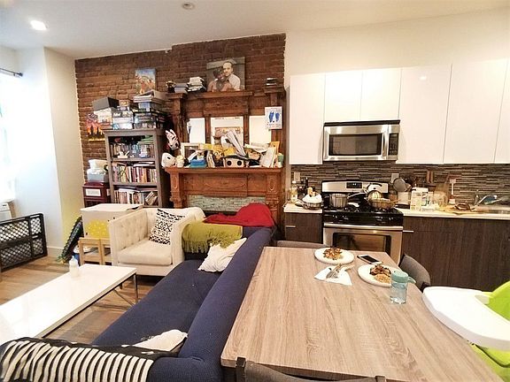 3rd image of 825 Putnam Ave #2A2