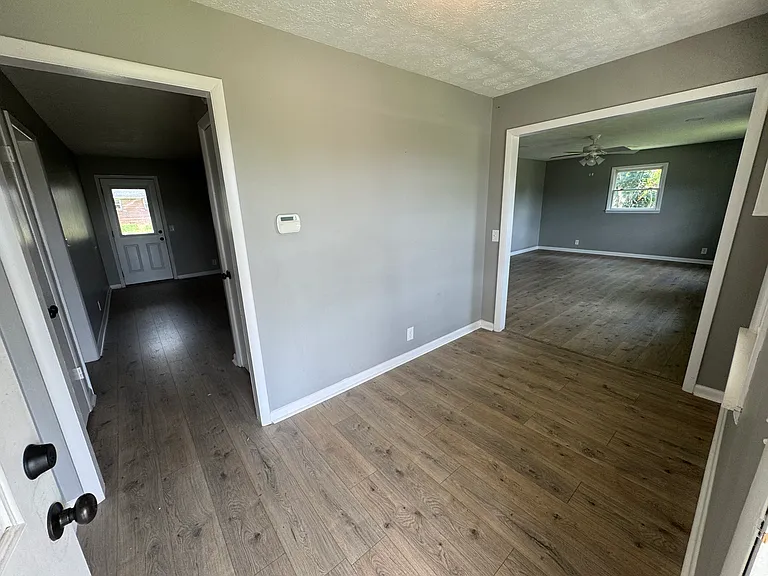 503 Center Dr — Photo 13