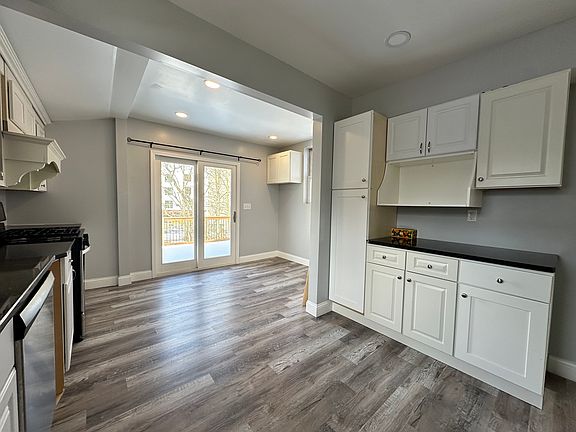 4th image of 1588-1590 Franklin Ave
