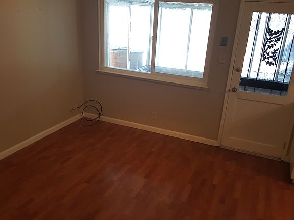 3rd image of 1104 Pierce St