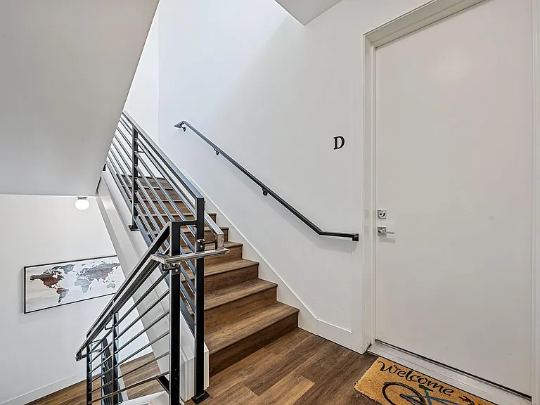 325 N Emerson St #D — Photo 20