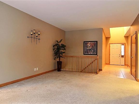 5th image of 11705 W 105th Pl