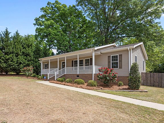 5th image of 217 Winterlocken Dr