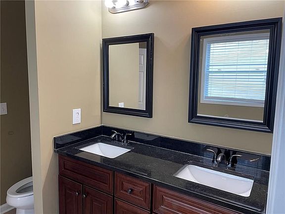 4th image of 2792 Briaroak Dr