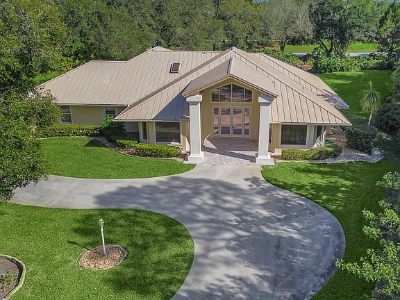 3rd image of 7656 Charleston Way