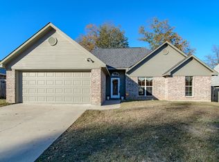 519 Amberwood Dr, Haughton, LA 71037