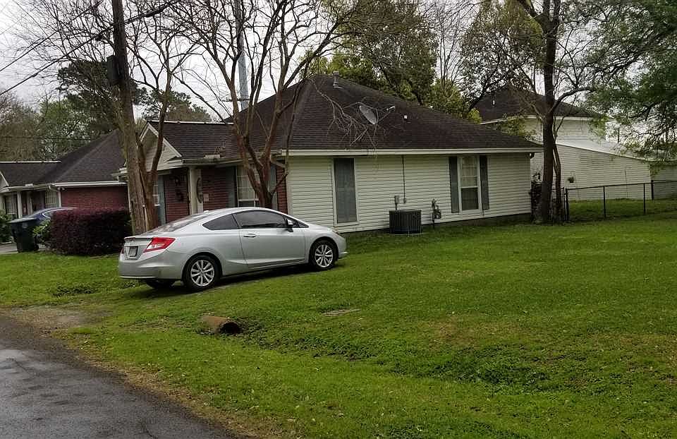 2nd image of 4045 Cleveland Ave