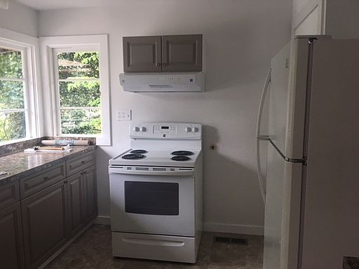 2nd image of 950 N Main Ave