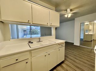 17400 Burbank Blvd APT 214, Encino, CA 91316