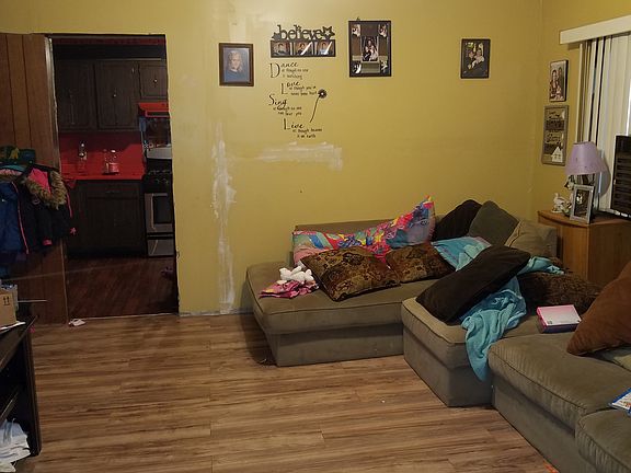 5th image of 211 Woodvale Ave