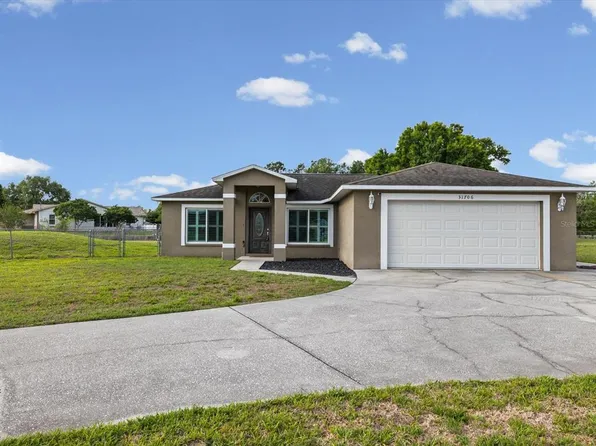 31706 Hunt Club Ln, Wesley Chapel, FL 33543
