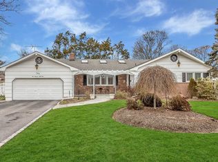 153 Corey Pl, Huntington Station, NY 11746