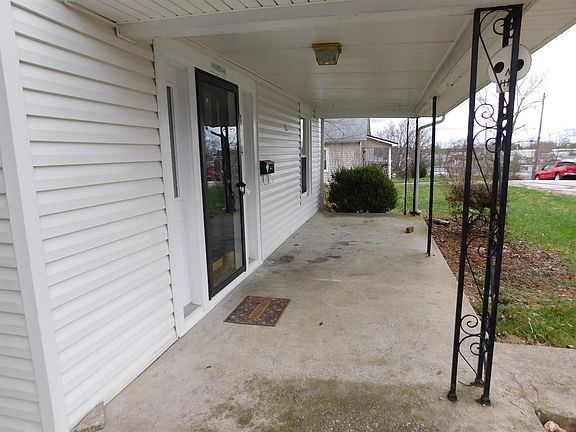 3rd image of 104 Aspen Ave