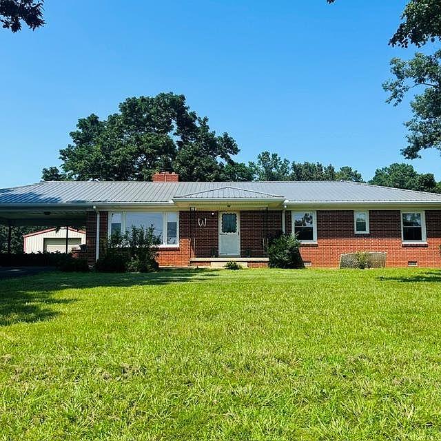 1st image of 208 Oakdale Rd
