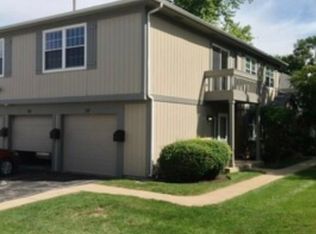 21 Tanwood Ct, Vernon Hills, IL 60061