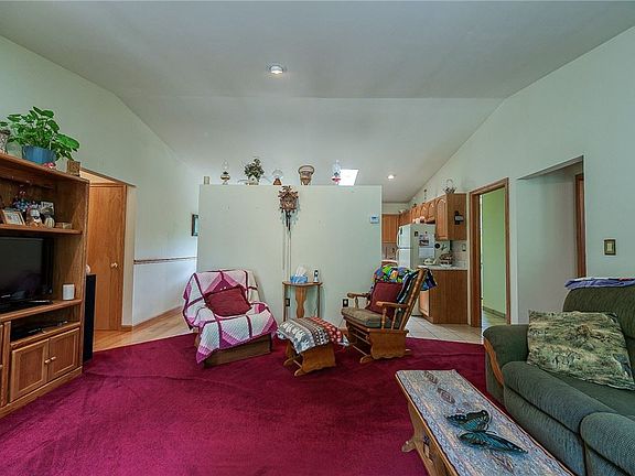 5th image of 285 Glade Run Rd