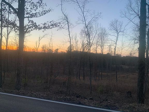 2nd image of 901 Dunwoody Rd