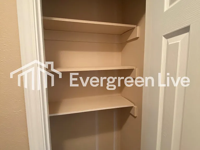 574 Carrier Dr — Photo 10