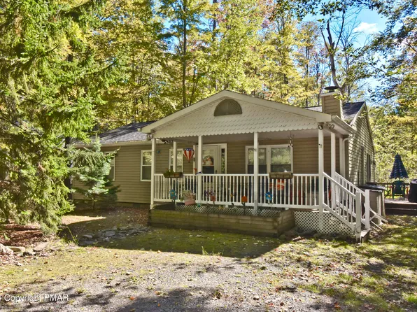 128 Chitimacha Dr, Pocono Lake, PA 18347