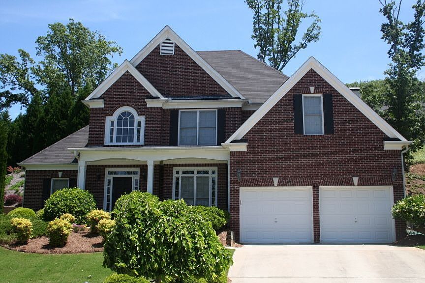 Stunning 3-side Brick