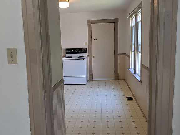 4th image of 112 S Hecla St #112