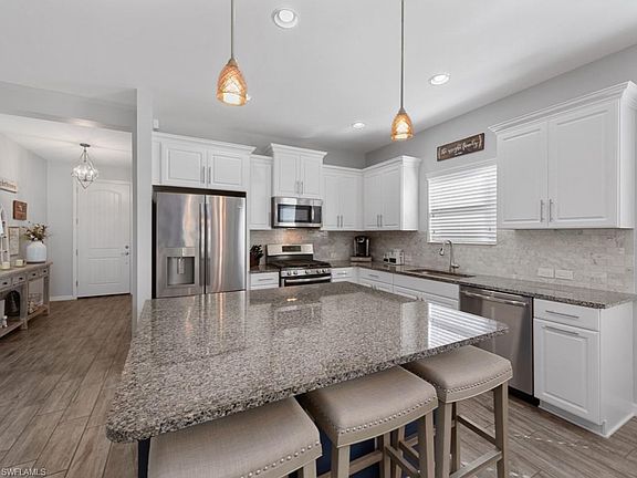 4th image of 7682 Cypress Walk Dr